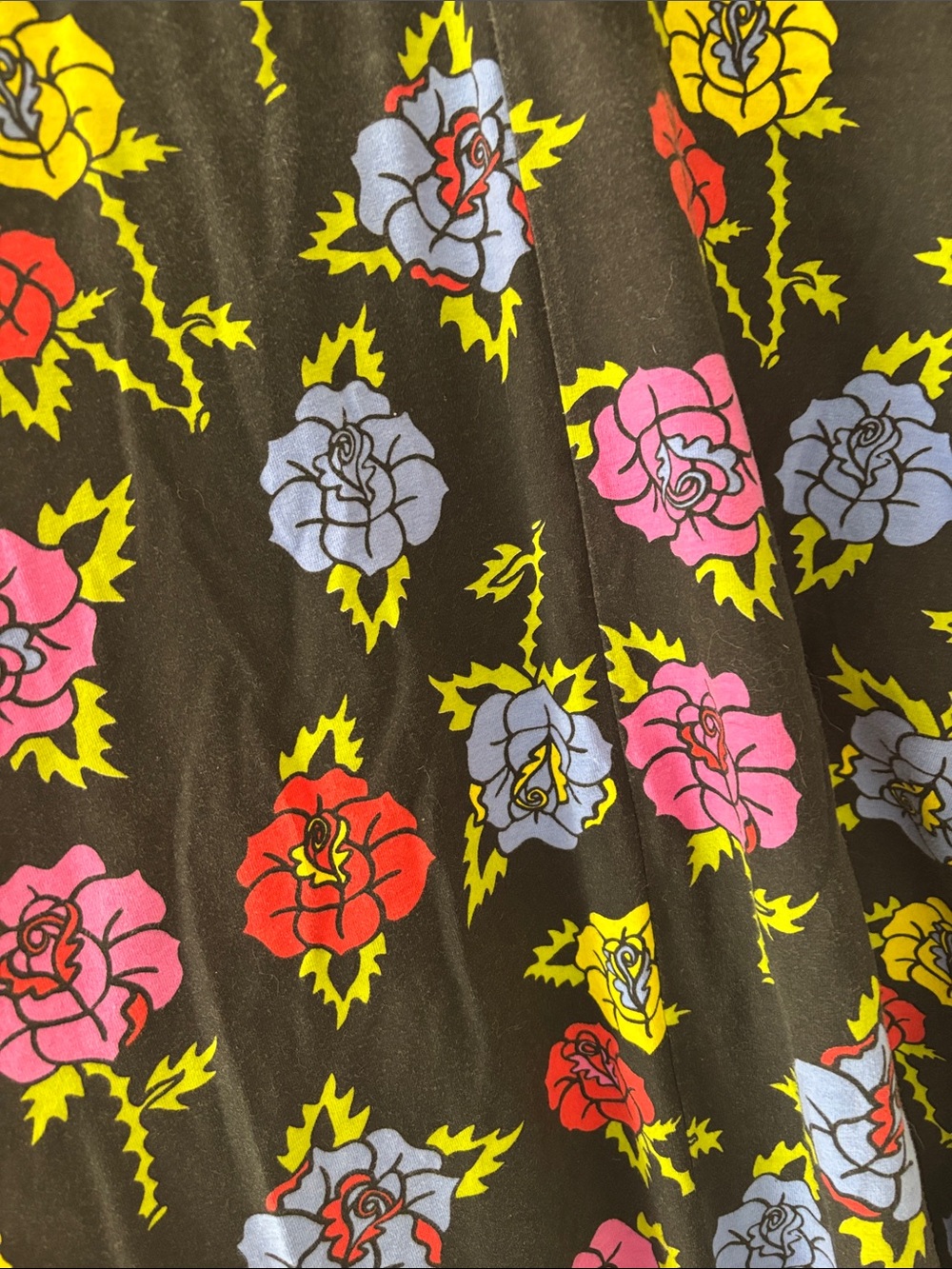 Nooworks Greta Roses Black Floral V-Neck Midi Dress with Multicolor Blossoms - Picture 3 of 4